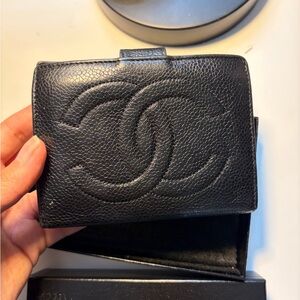 CHANEL Black Caviar Leather Wallet Card Holder
